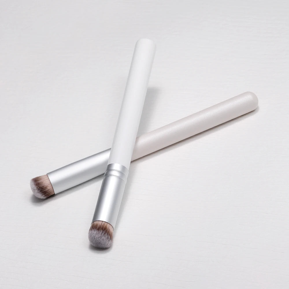 Pinceaux de maquillage professionnels anti-cernes OVW, manche en bois blanc, poils synthétiques, mélange, correcteur, outil de beauté cosmétique, 1 pièce