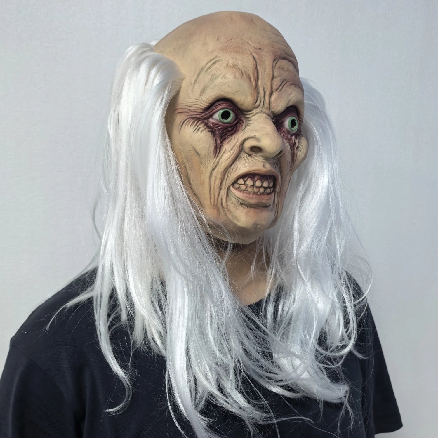 Realistische Gummimaske für alte Männer – Vollkopf mit weißen Haaren – Horror-Diener-Requisite für Erwachsene