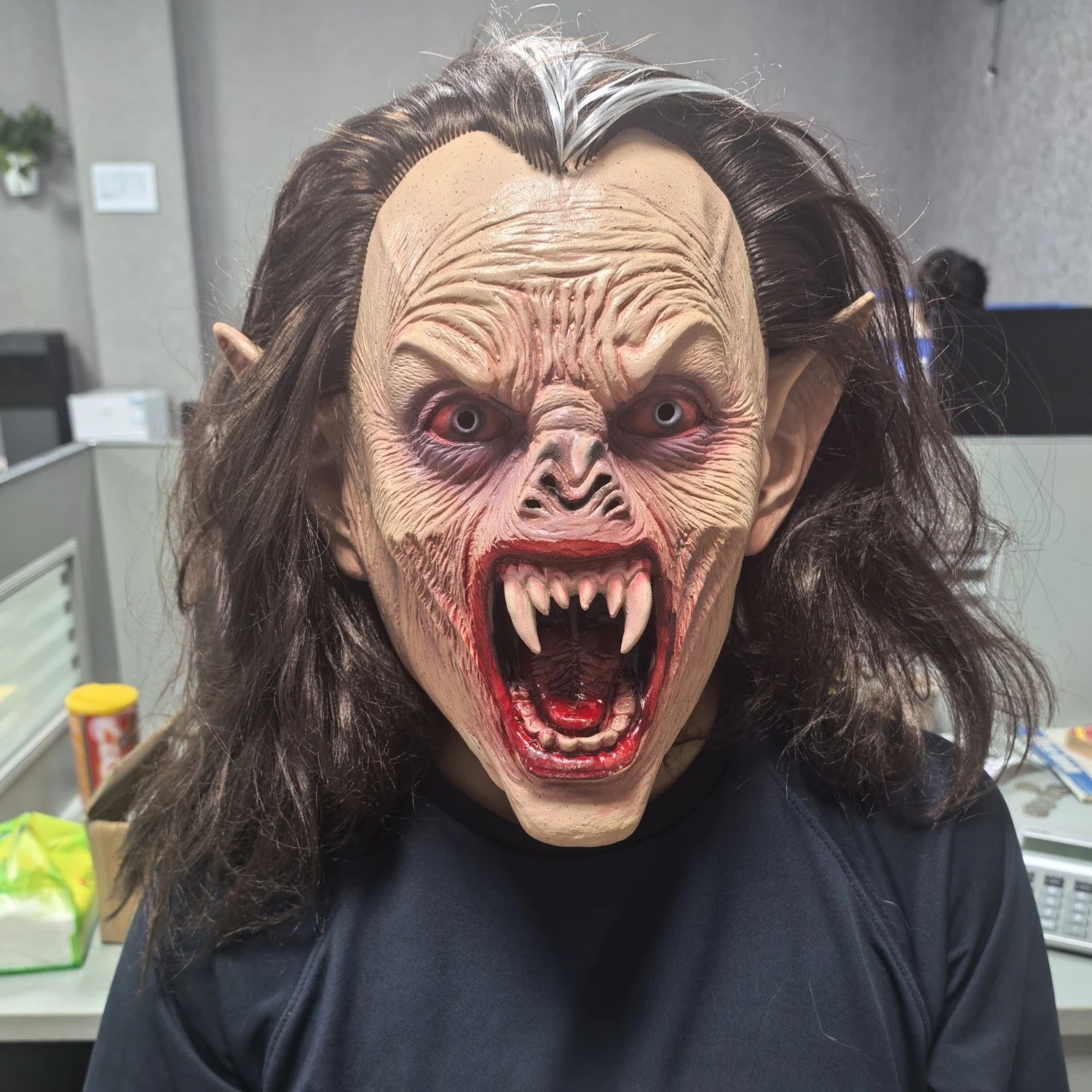 Costume de Vampire réaliste pour adultes, masque en caoutchouc avec cheveux longs et dents tranchantes pour les nuits d'horreur d'halloween