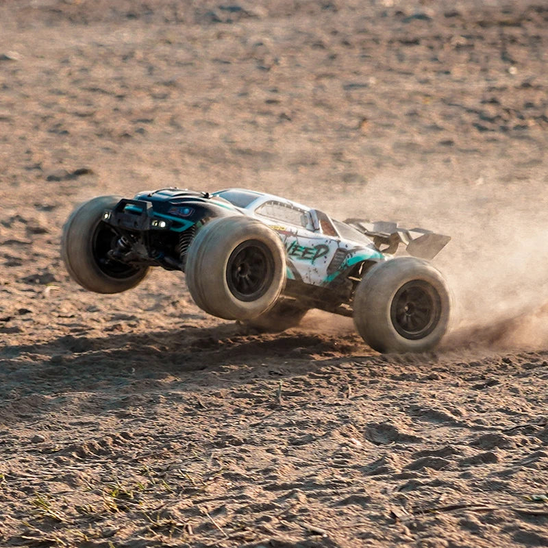 Voitures RC 2.4G 390 Moter, course à grande vitesse avec télécommande LED 4WD Drift, camion tout-terrain 4x4, jouets pour adultes et enfants