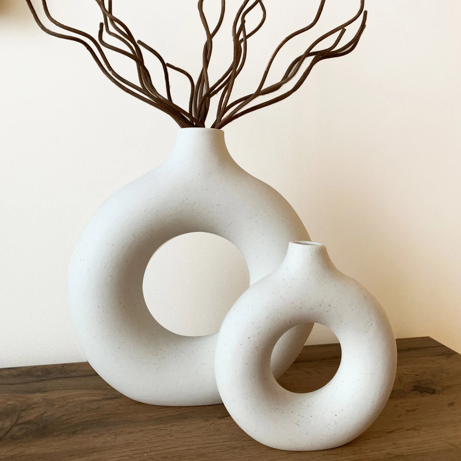 Vase Circulaire Nordique Creux en Céramique, Pot de Fleur en Forme de Donuts, Accessoires de Décoration Intérieure pour Salon, Bureau et Cadeau