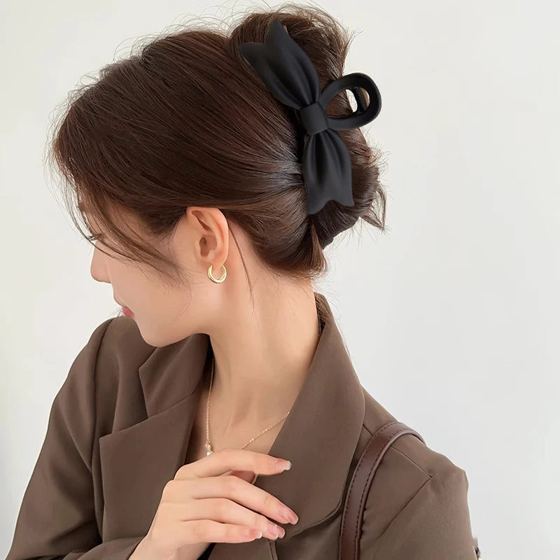 Grande pince à cheveux noire pour femmes, pinces à cheveux élégantes françaises, pinces à griffes de lettre coréenne, épingles à cheveux pour filles, accessoires pour cheveux, mode