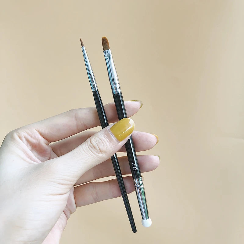 Pinceaux à eye-liner fins à double tête pour anti-cernes, pinceaux de maquillage à poils doux, cosmétiques, outils de maquillage pour le visage, T301