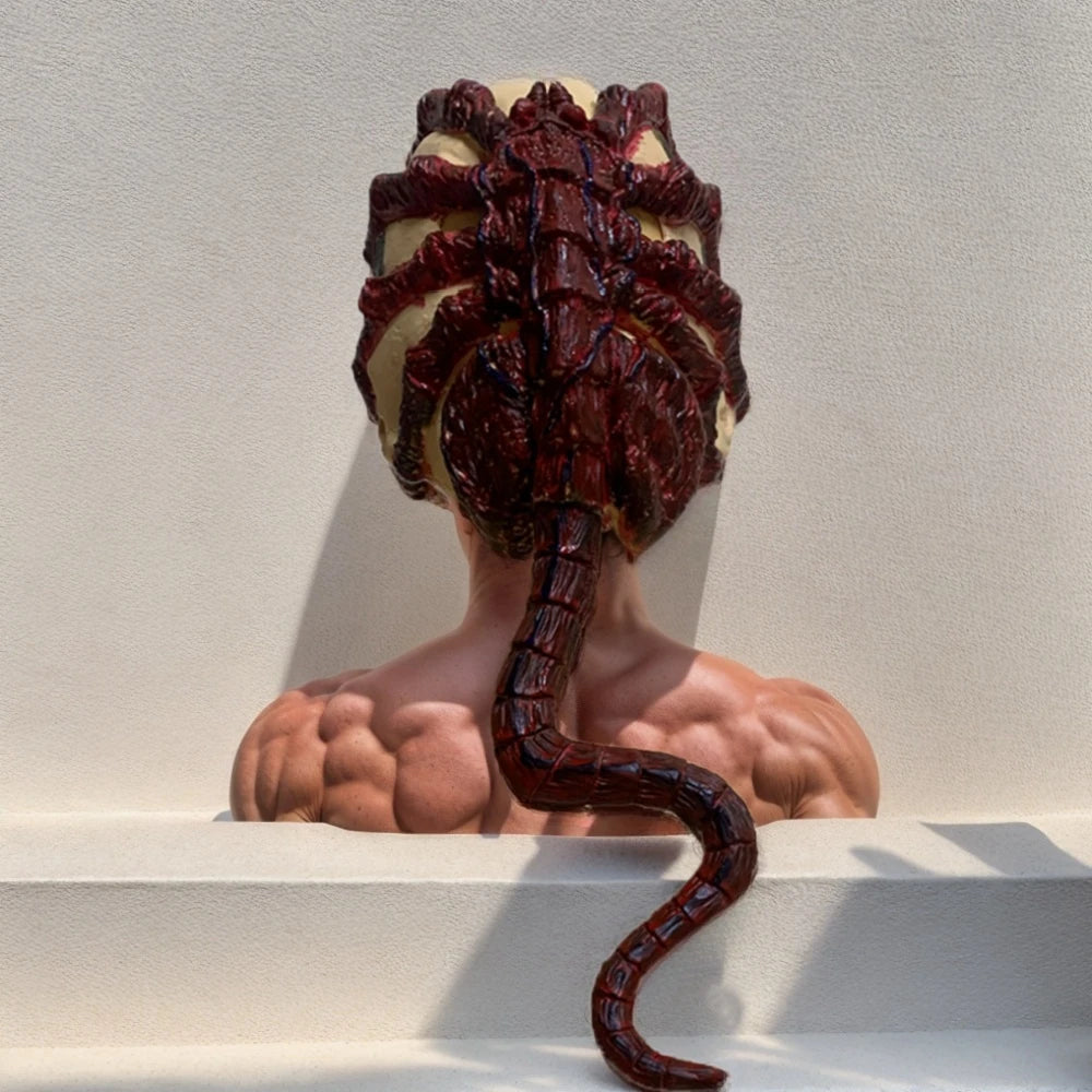 Masque de monstre classique de créature de la mer profonde avec longue queue et langue, conception sanglante pour les accessoires de spectacle en latex d'Halloween