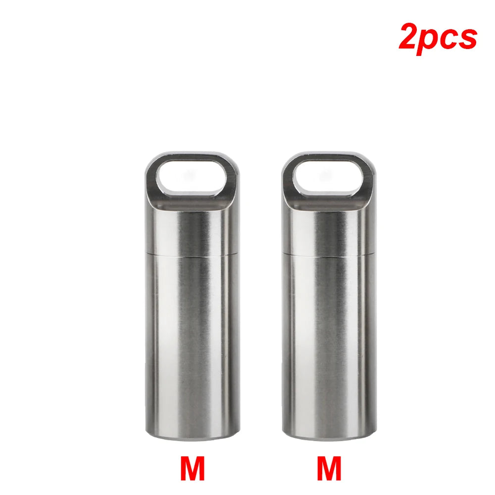 Boîte de rangement de pilules en acier inoxydable S M A L L avec porte-clés, anneaux d'étanchéité, pendentif de premiers secours de camping, mini étui à médicaments étanche et portable