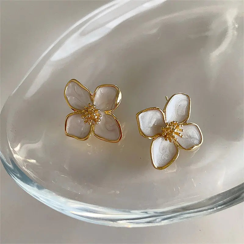 Boucles d'oreilles à tige en forme de fleur émaillée pour femmes et filles, style français, vintage, mode coréenne